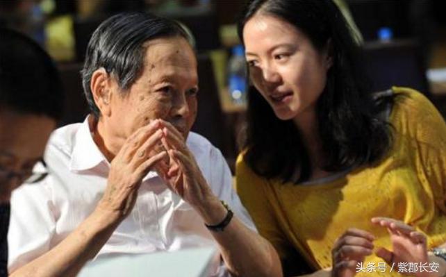 中国年龄相差最大的老夫妻 (中国十大年龄差距最大的老夫妻)
