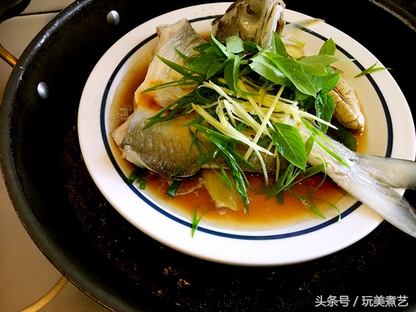 酱汁鱼简便做法,浇汁鱼家常做法清蒸