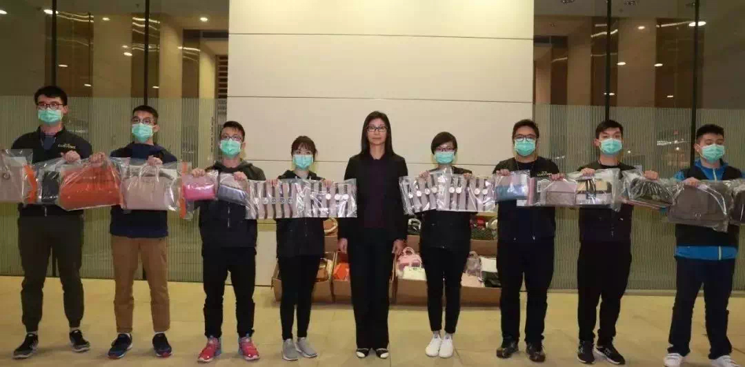 香港扫货须谨慎，勿贪便宜路边看