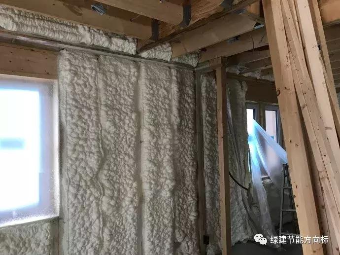 房间里特别冷而且很潮湿如何保温,顶楼冬天太冷怎么做保温