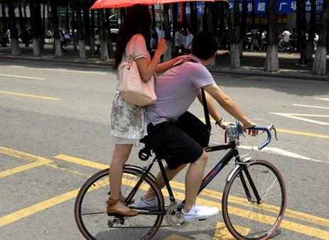 那一年，我用两块钱的炒米粉在长安追到了一个女朋友（上）