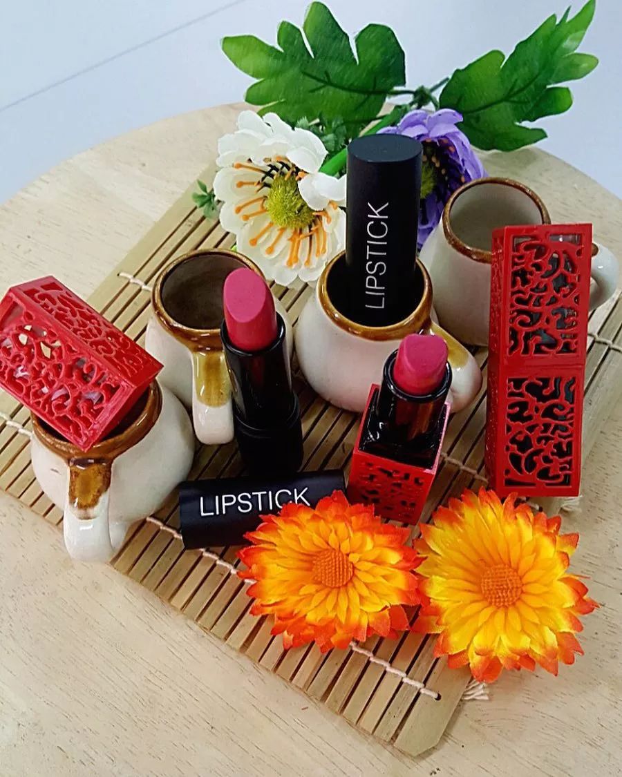 每月圆桌｜我们收集了340个口红故事，有哪一个治愈了你？