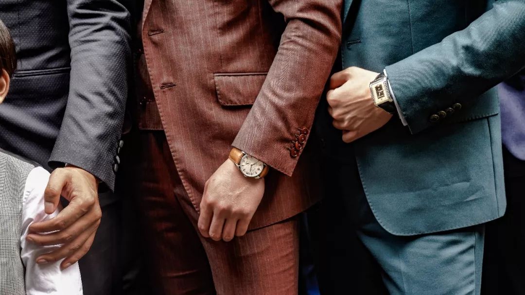 为什么手表能卖几万块,十几万的手表为什么卖那么便宜