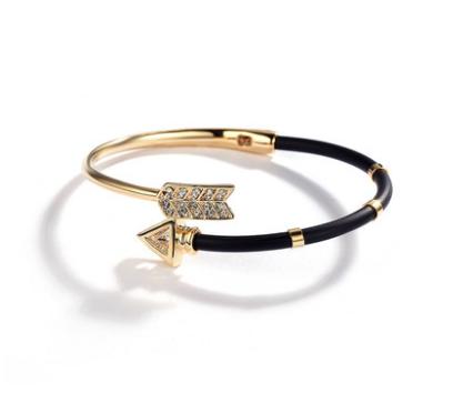 衬衫搭什么手饰,首饰搭配方法视频