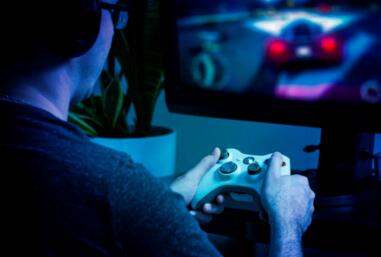 windows10怎么游戏全屏,windows10如何在游戏里切换应用