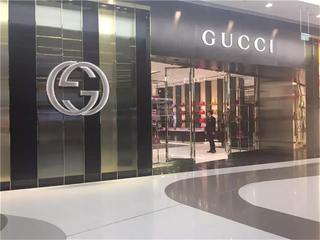 2018三亚免税店购物攻略，三亚免税店免费接送大巴班车