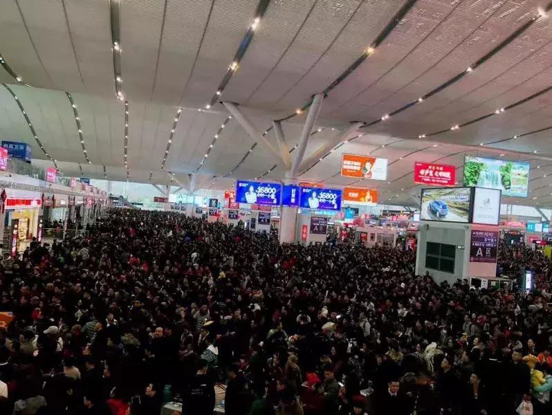 晚上深圳北站今天排队进站人多吗,深圳北站今天晚上排队进站人多吗