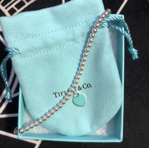 tiffany蒂芙尼手链17cm会太大吗,蒂芙尼蓝心手链真的好看吗