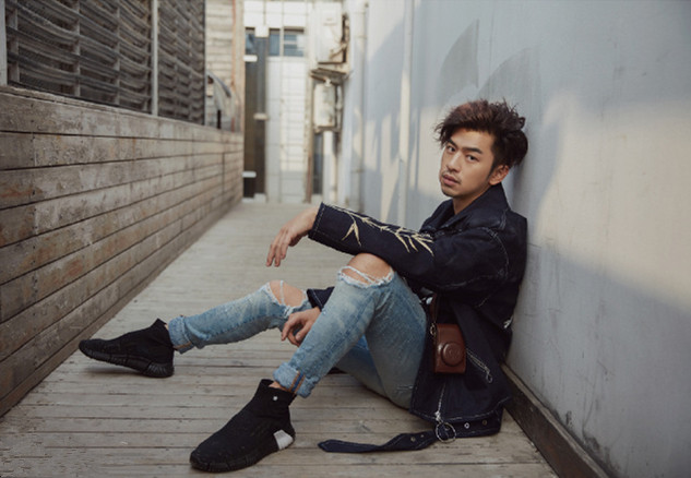 中国李宁亮相时装周引来全球惊叹！想不到“西红柿炒蛋”这么潮？