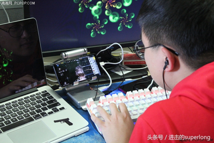 告别“人体描边大师”手游利器“吃鸡”王座评测体验