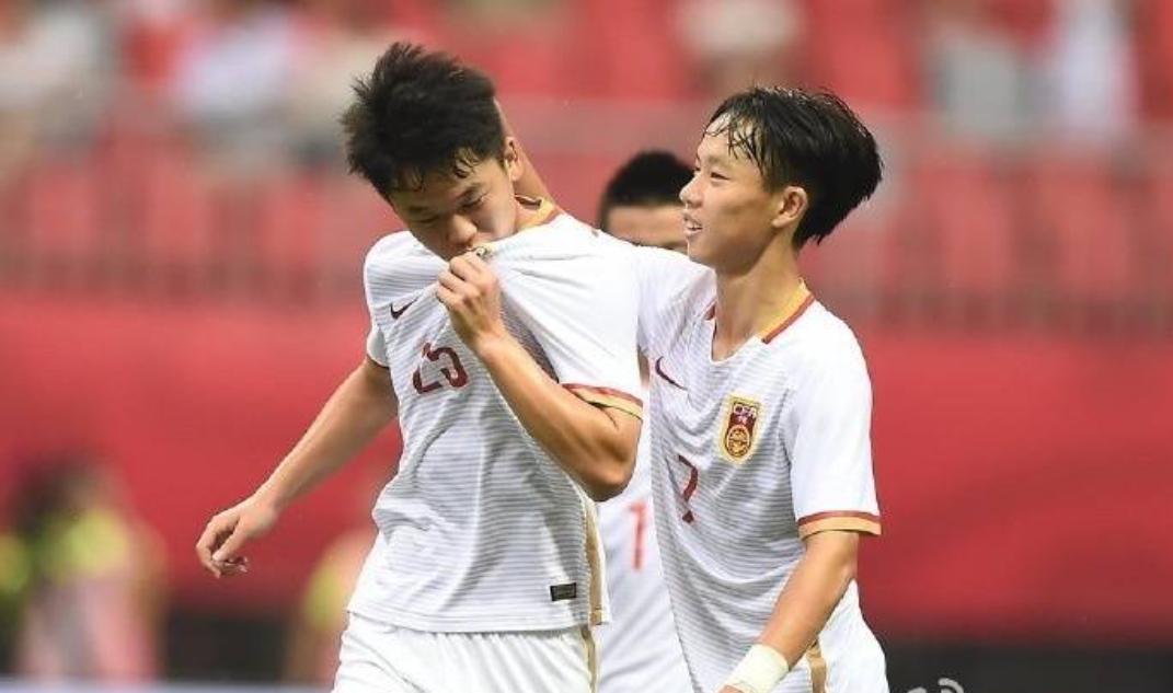 璁╁浗瓒宠繋鏉ヤ簡棣栦綅褰掑寲鐞冨憳,鍒╁ソ鍥借冻