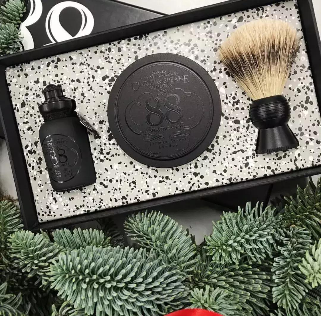 情人节给男友送什么特殊的礼物,情人节给男朋友送什么礼物大牌