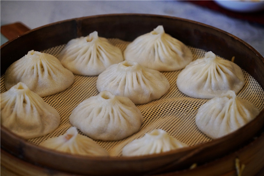 开封特色小吃桶子鸡,开封著名的小吃一条街在哪里