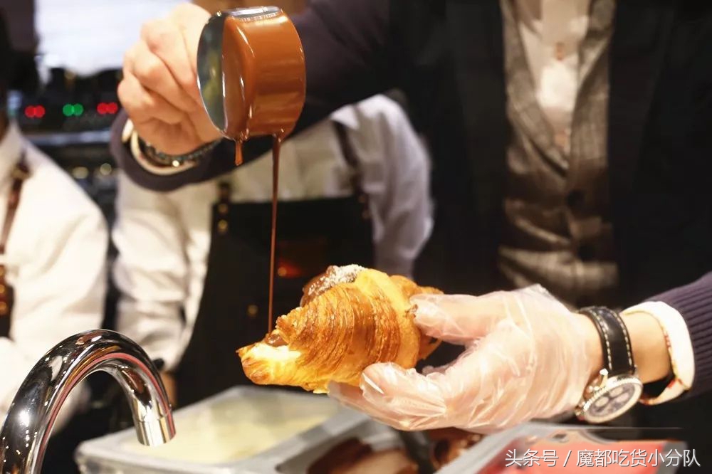 星巴克甜品价格是不是统一的,星巴克现在的甜品