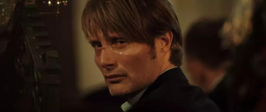 43名男生约2位女同学,骗她们喝“饮料”,之后的事情让人齿寒