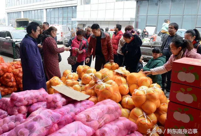 凯里街道办事处张灯结彩 (凯里年味都这么浓了)