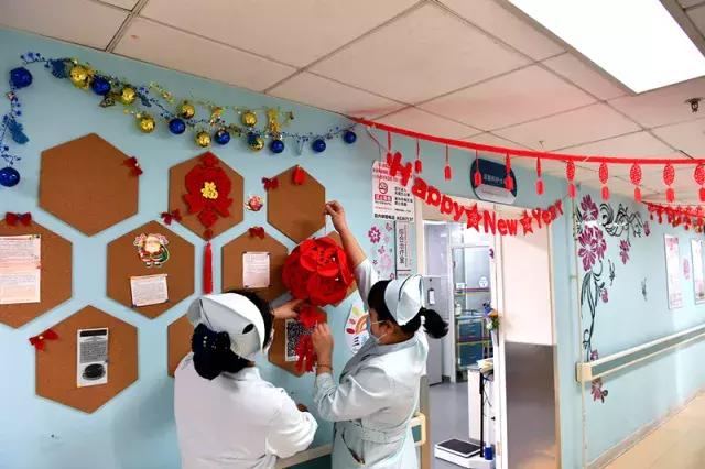 今天，小编带您去转转，看看北医三院里的年味儿