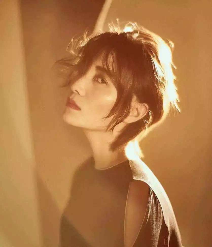 秋季流行发型五种很火的发型,兔年开年发型推荐