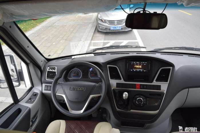 大通b型国产房车最新款,上汽大通maxusv80长轴中顶房车