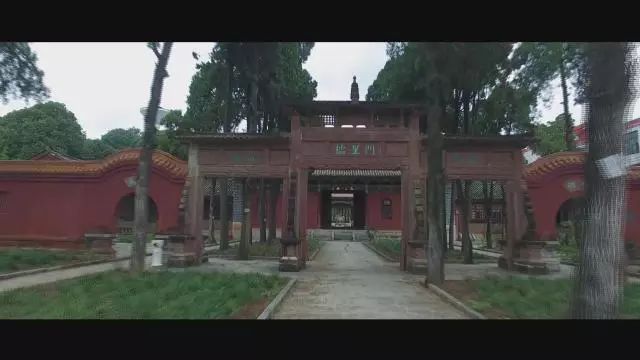 云南泸西春节旅游,泸西红高原