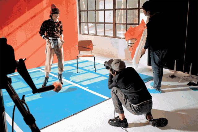 这两天自拍出现次品了？那是因为你没用好光，快调！