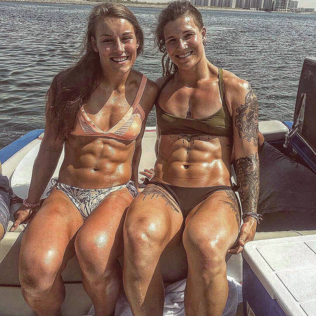 15分钟腿部深蹲训练跟着练,练完深蹲腿部该如何拉伸