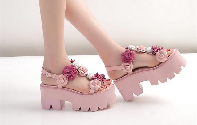 特别有女人味的高跟凉鞋,软底鞋久站不累的厚底凉鞋