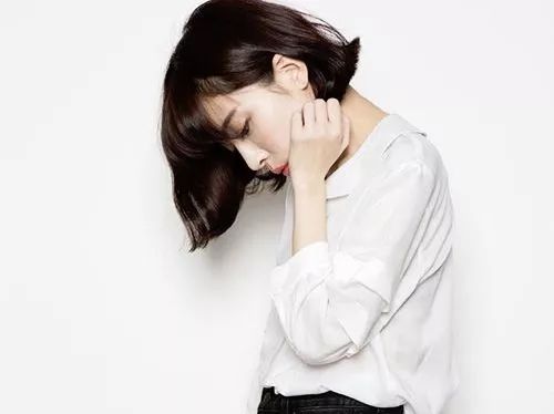 美发泡面卷短发,烫发泡面头短发女