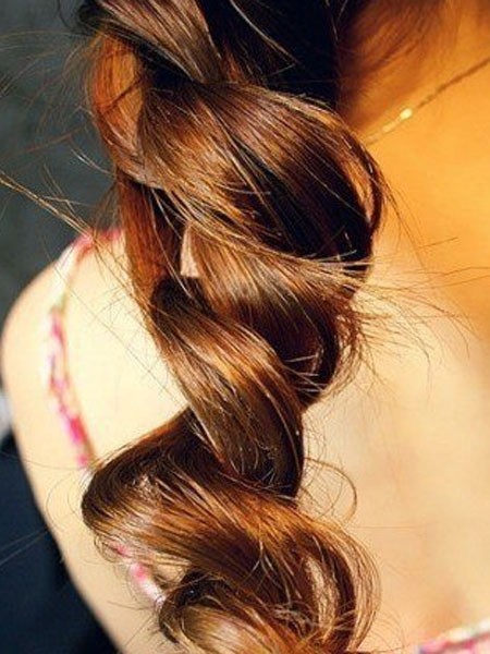 韩式麻花辫盘发教程,麻花辫让盘发更有气质