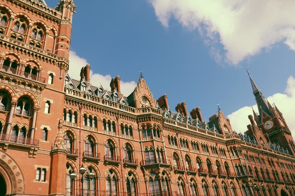 记忆在岁月里变模糊,记忆在流逝的岁月里模糊