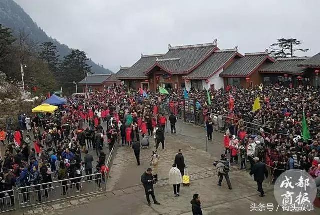 川a返程高峰预测,川a大军返城堵车图片