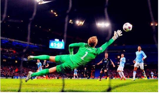 西汉姆联球迷被惩罚,利物浦反击西汉姆联