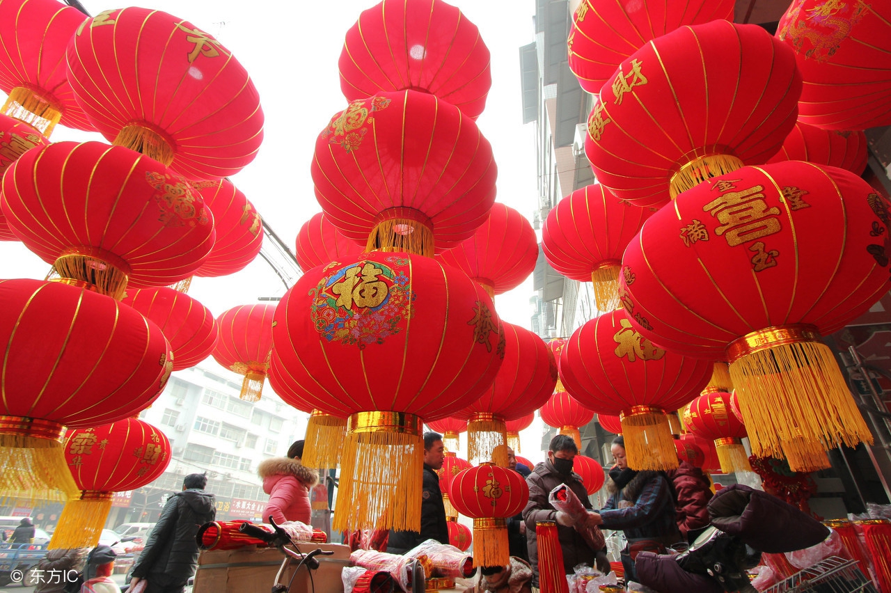 15首描述过年的古诗词,中国古诗经典诗句关于春节