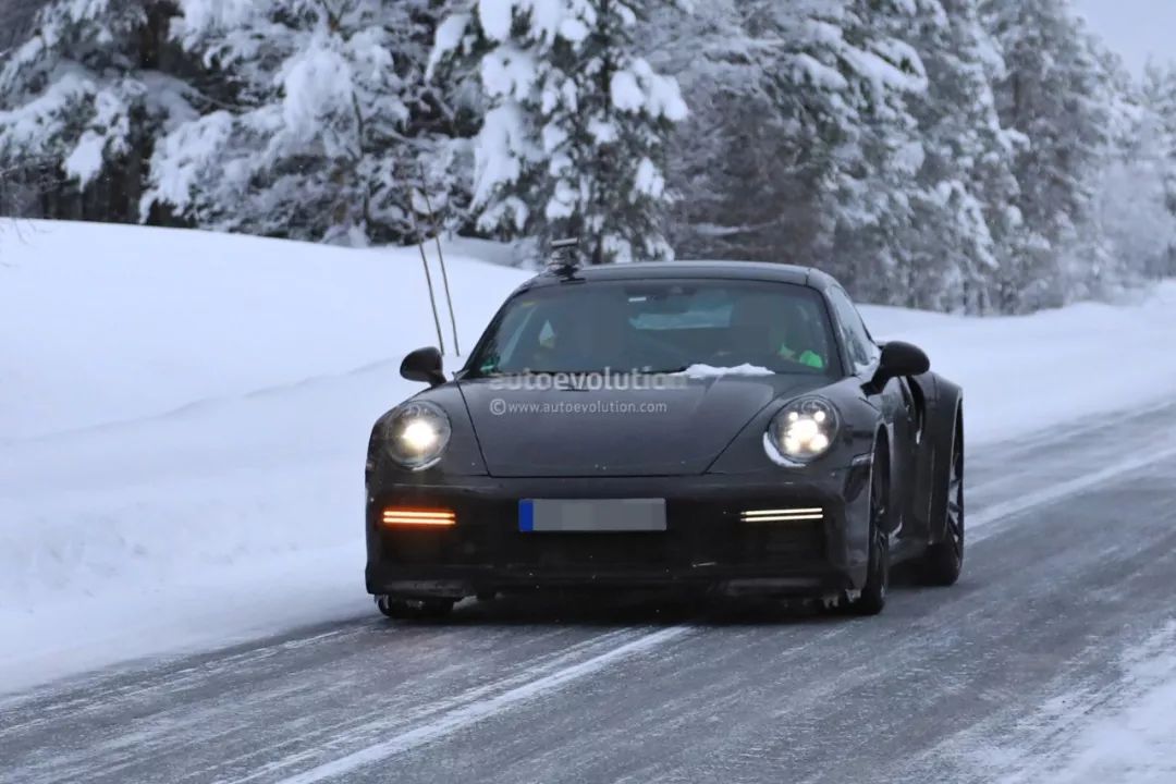 2017大众途锐拓野版真实油耗,大众途锐油耗高吗