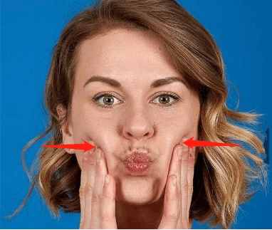 大饼脸怎样能变瓜子脸学生党,经常这样做摆脱大饼脸松弛双下巴