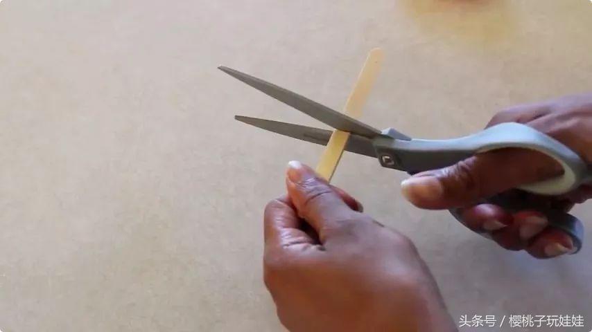 自己手工做一个芭比娃娃,芭比娃娃手工做笔