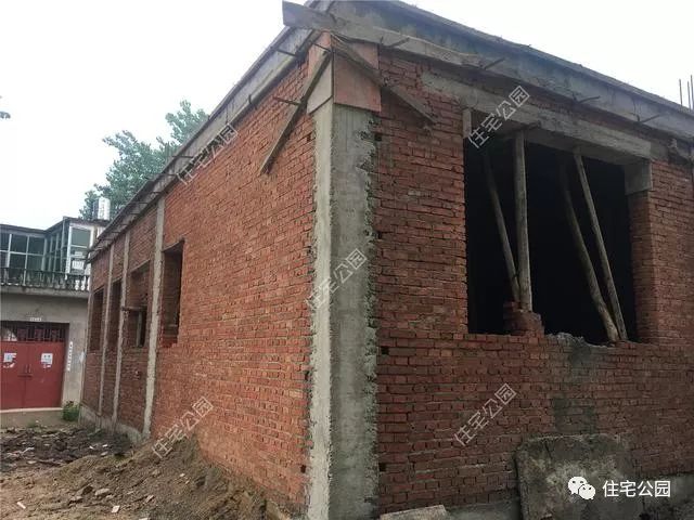 农村建房做真石漆的步骤,农村建房包工头不干了