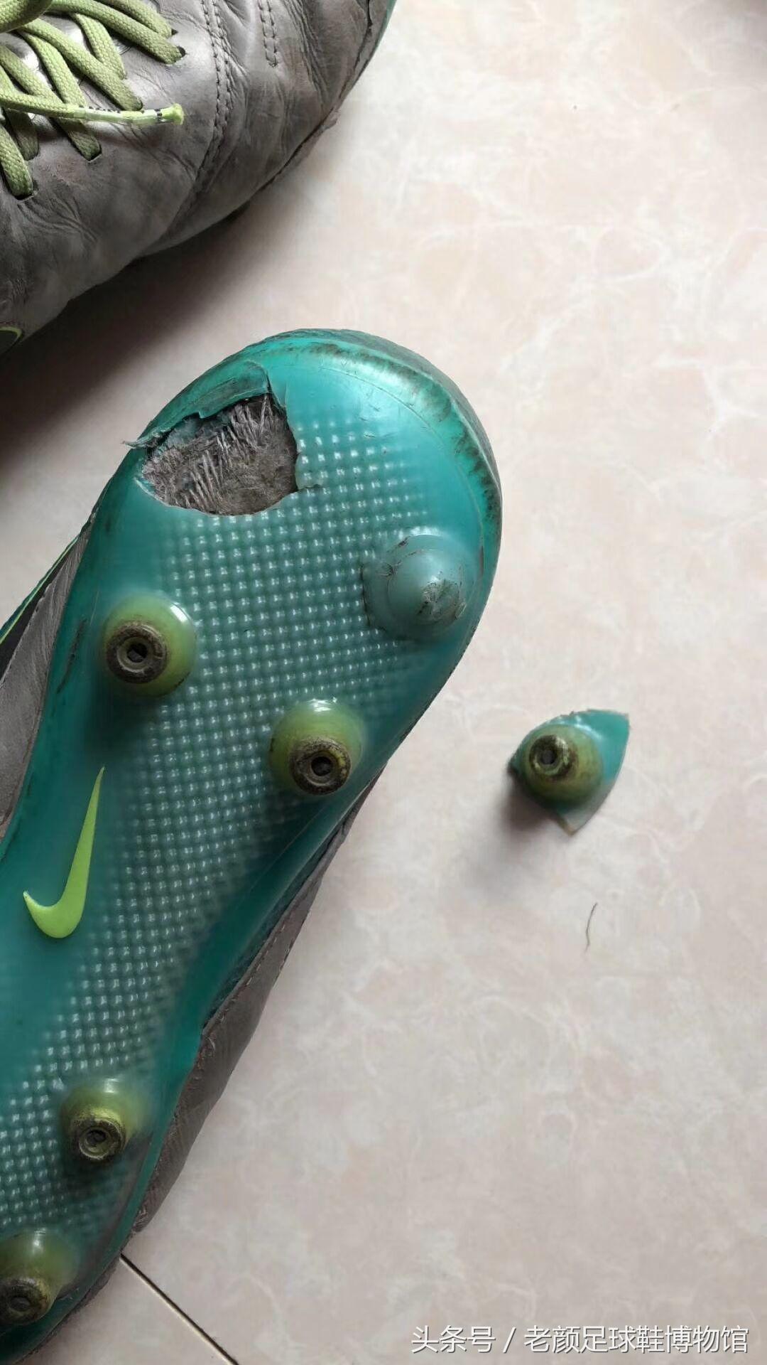 全是套路，塑料毛线组装在一起卖2000，解密足球鞋生产成本的秘密