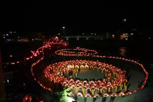 元宵节古镇逛一逛,古镇上的元宵节值得去玩嘛