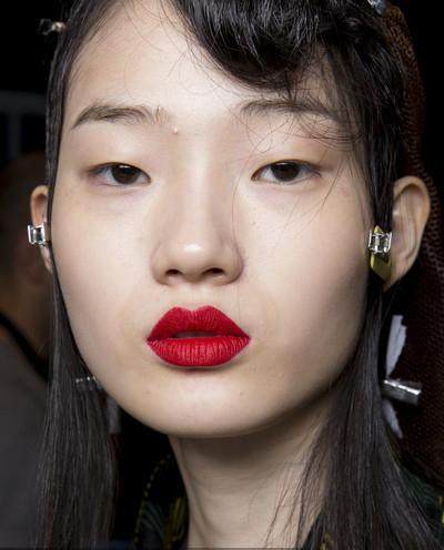 一字眉弯眉,一字眉自然眉韩式眉哪种好看