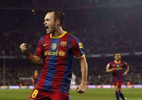 足球主要靠身高吗,足球基础差怎么踢11人