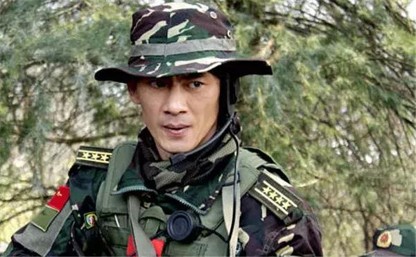 雪花女神龙演员对比,雪花女神龙董璇多大