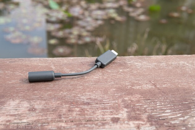 在3.5mm纷纷阵亡的当下，一款靠谱的Type-C转3.5mm或许是唯一稻草