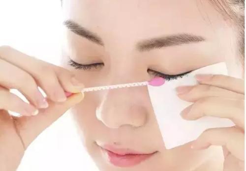 如何正确卸眼妆,眼妆要怎么卸啊