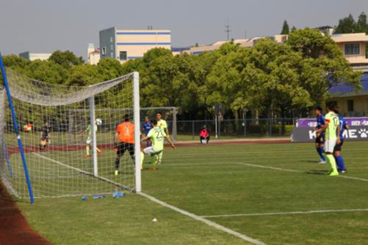 香饽饽？不玩了！职业俱乐部主动放弃资格单场观众曾只有70人