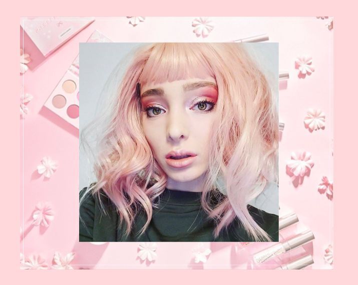 爆红网络靠一头绿发？让80万人沦陷的绝世美颜，竟是靠化妆台上的