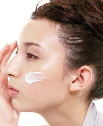 如何使用bb霜的方法及图解,bb霜怎么涂抹自然吸收