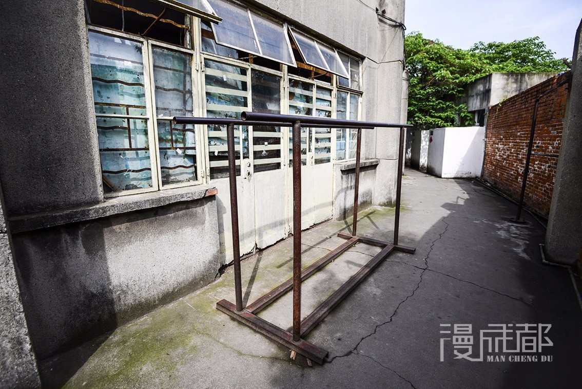 它们承载好多成都人的记忆,让我们一起来保护这些老工业建筑吧!