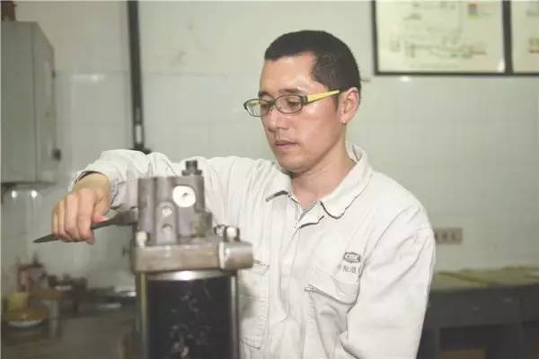 大国工匠樊晓江：珍惜岗位、热爱工作的机械修理专家