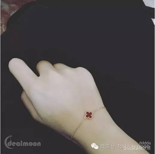 大家为什么喜欢梵克雅宝的四叶草,梵克雅宝luckyspring与四叶草谁保值